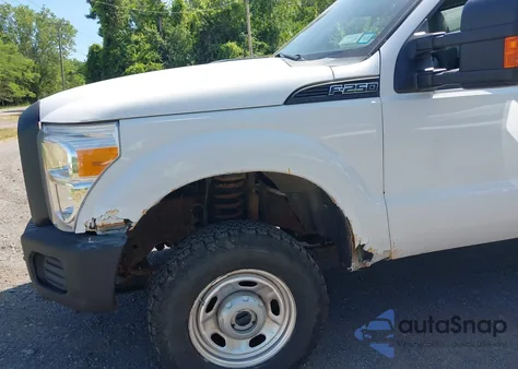 2014 Ford F-250 Xl из США, поврежденный, VIN 1FTBF2B66EEA75168